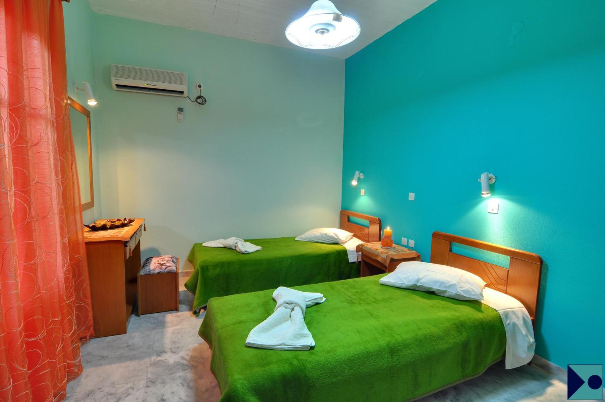 Hotel Smaragdi Apartments Vissa Zimmer foto